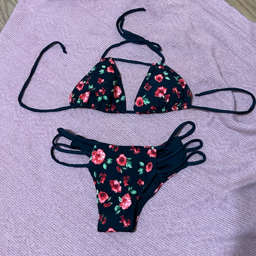 Sexy bikini!